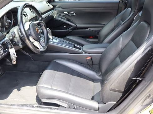 Used 2019 Porsche 718 Cayman RWD image 13