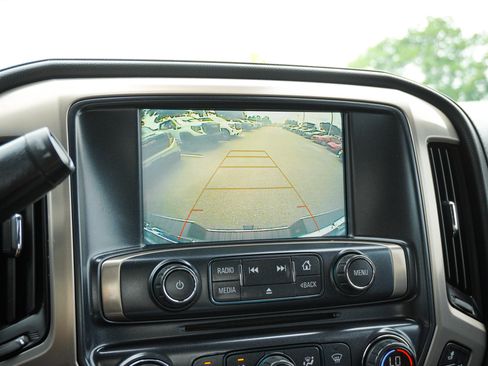Used 2019 GMC Sierra 2500 Denali w/ Duramax Plus Package AWD/4WD image 27