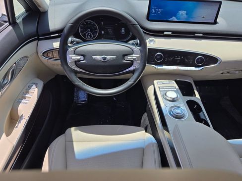 Used 2023 Genesis GV70 2.5T AWD/4WD image 14