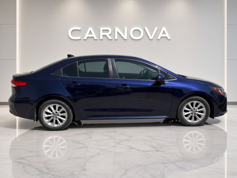 Used 2020 Toyota Corolla LE w/ LE Premium Package FWD image 3