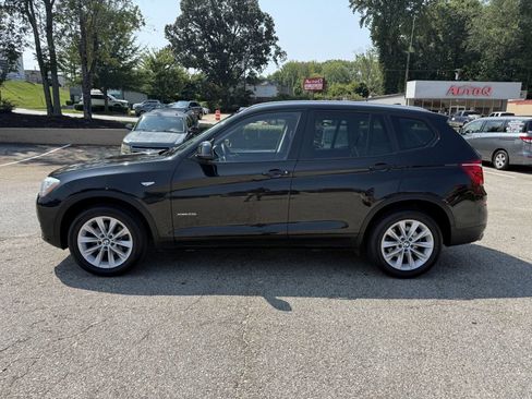 Used 2017 BMW X3 xDrive28i AWD/4WD image 2