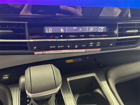 New 2025 Toyota Sienna XLE image 21