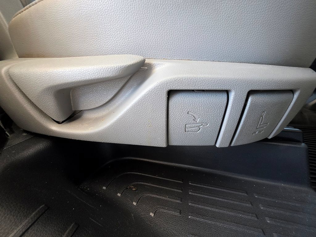 Used 2021 Toyota Highlander Platinum AWD/4WD image 68