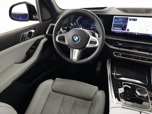 Used 2026 BMW X5 xDrive40i w/ M Sport Package AWD/4WD image 14
