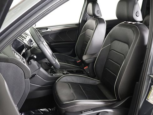 Used 2022 Volkswagen Tiguan SEL R-Line AWD/4WD image 32