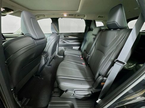 Certified 2026 INFINITI QX60 Luxe w/ Cargo Package AWD/4WD image 31