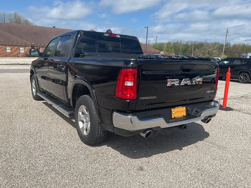 Used 2025 RAM 1500 Big Horn AWD/4WD image 5