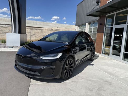 Used 2022 Tesla Model X Plaid AWD/4WD image 4