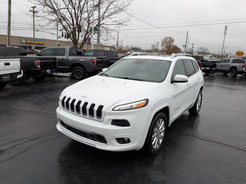 Used 2018 Jeep Cherokee Overland w/ Technology Group image 4