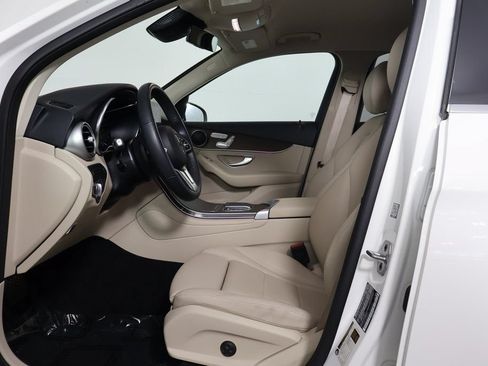 Certified 2022 Mercedes-Benz GLC 300 image 10