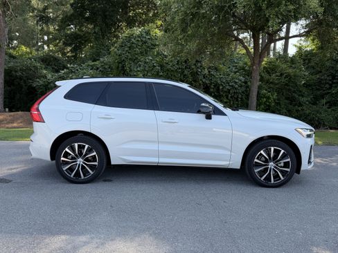 Used 2025 Volvo XC60 B5 Plus w/ Protection Package Premier AWD/4WD image 2