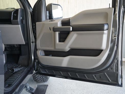 Used 2019 Ford F150 XLT image 28