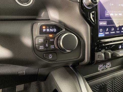 New 2026 RAM 1500 Big Horn AWD/4WD image 29
