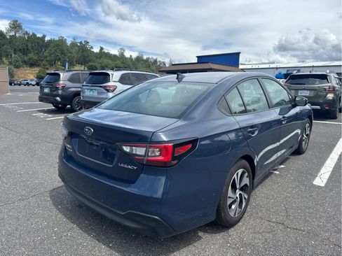 Used 2025 Subaru Legacy Premium AWD/4WD image 5