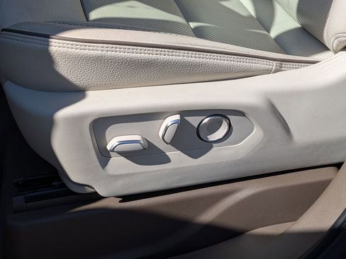 Used 2021 GMC Yukon Denali image 13