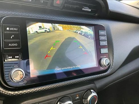 Used 2024 Nissan Kicks SV image 11