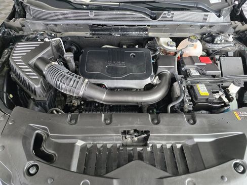 Used 2025 Chevrolet Blazer LT image 10