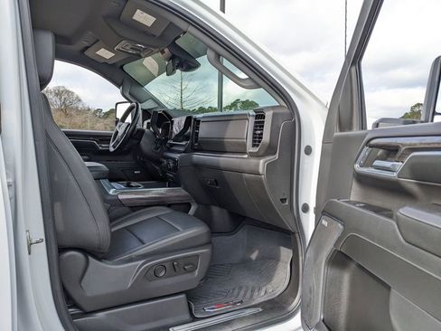 Used 2024 Chevrolet Silverado 2500 LTZ w/ LTZ Plus Package image 47