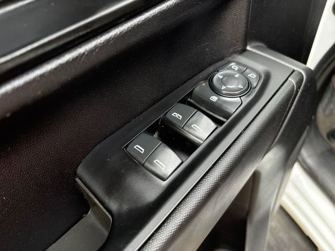 Used 2023 Chevrolet Silverado 1500 Custom image 18