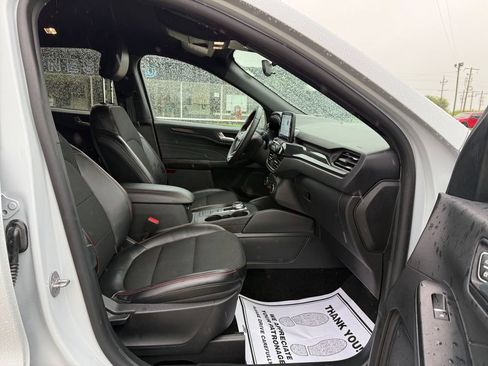 Used 2025 Ford Escape ST-Line Select AWD/4WD image 42