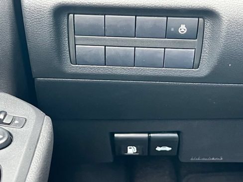 Used 2024 Nissan Kicks SR w/ SR Premium Package FWD image 30