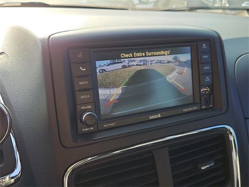 Used 2018 Dodge Grand Caravan SXT image 22