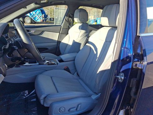 Used 2023 Audi A4 2.0T Premium w/ Convenience Package image 11