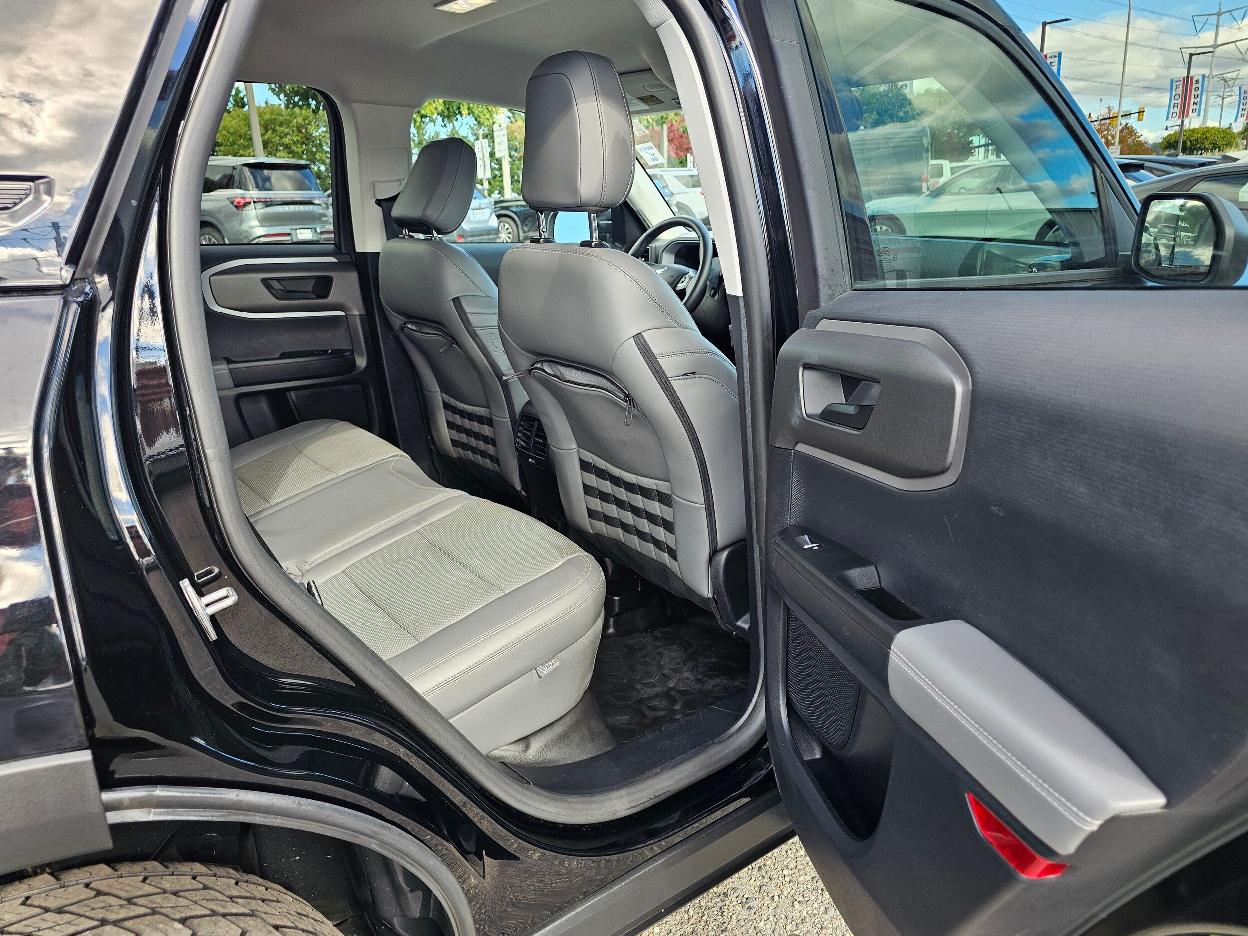 Used 2025 Ford Bronco Sport Badlands AWD/4WD image 14