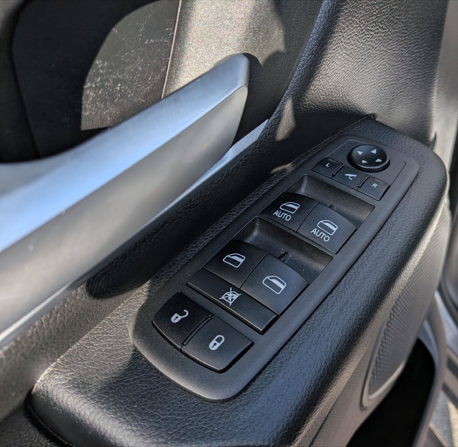 Used 2021 RAM 1500 Big Horn AWD/4WD image 12