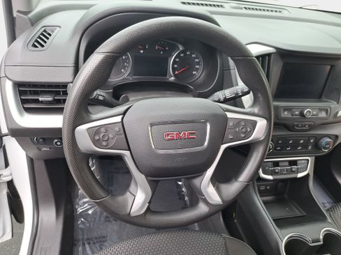 Used 2024 GMC Terrain SLE FWD image 15
