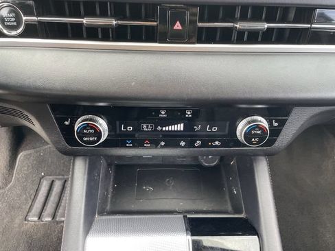 Used 2023 Mitsubishi Outlander SEL FWD image 24