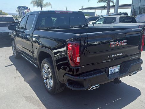 Used 2023 GMC Sierra 1500 Denali w/ Denali Reserve Package AWD/4WD image 9