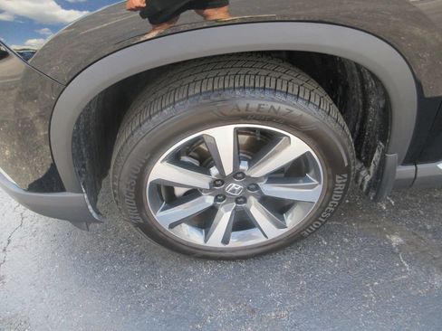 Used 2025 Honda Pilot Elite image 15