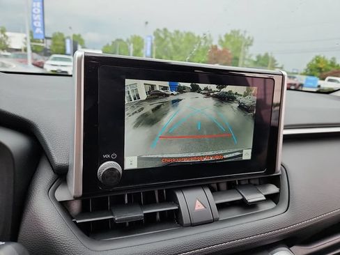 Used 2024 Toyota RAV4 LE AWD/4WD image 18
