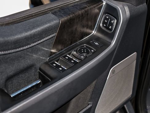 Used 2024 Ford F250 Lariat w/ Lariat Ultimate Package AWD/4WD image 88
