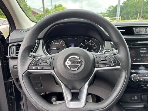 Used 2019 Nissan Rogue Sport SV FWD image 17