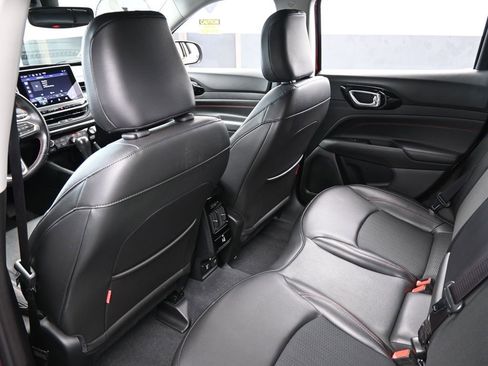 Used 2022 Jeep Compass Trailhawk w/ Trailhawk Convenience Group image 32