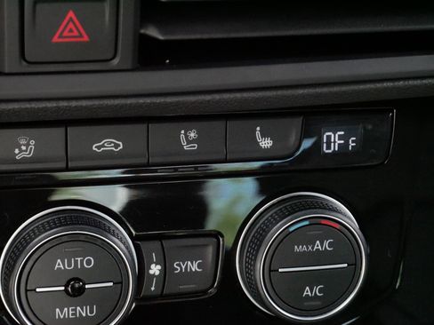 Certified 2021 Volkswagen Jetta GLI Autobahn FWD image 30