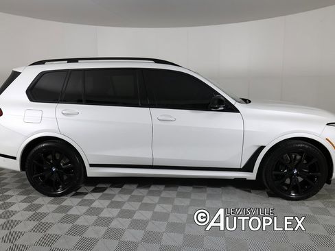 Used 2025 BMW X7 M60i w/ Executive Package image 4