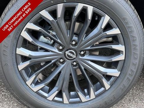 New 2026 Nissan Rogue Platinum w/ Platinum Premium Package AWD/4WD image 6