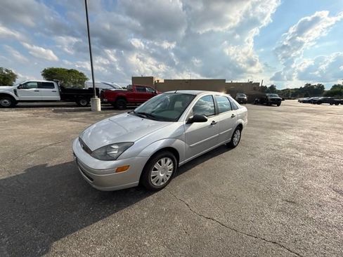 Used 2004 Ford Focus SE FWD image 1