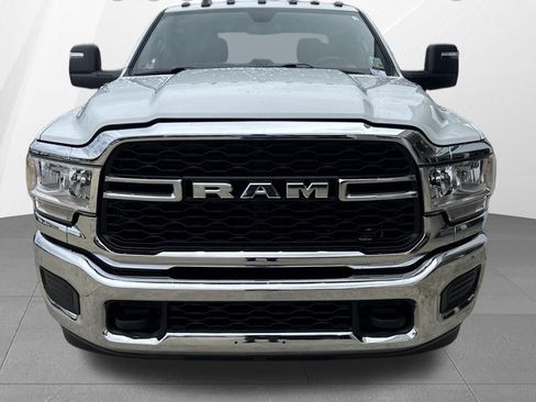 Used 2024 RAM 3500 Tradesman w/ Chrome Appearance Group AWD/4WD image 3