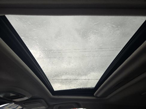 Used 2020 Subaru Crosstrek 2.0i Premium w/ Moonroof Package 2 image 5