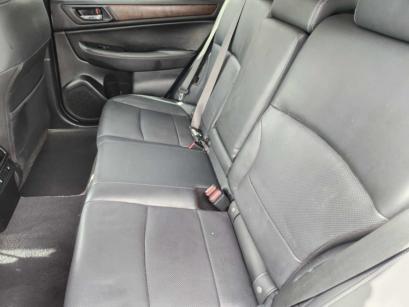 Used 2015 Subaru Outback 2.5i Limited AWD/4WD image 30