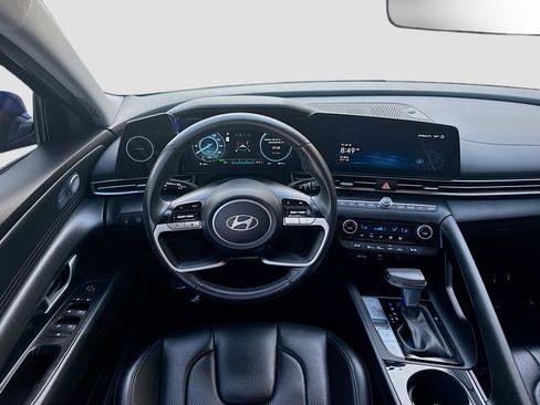 Used 2024 Hyundai Elantra Limited FWD image 18