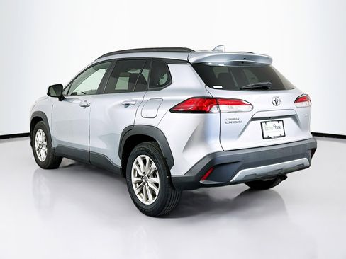 Used 2023 Toyota Corolla Cross LE image 5