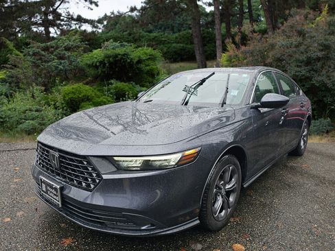 Certified 2023 Honda Accord EX image 3