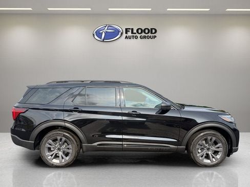 New 2026 Ford Explorer Active w/ Active Comfort Package AWD/4WD image 4