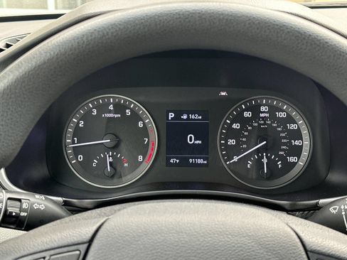 Used 2019 Hyundai Tucson Sport FWD image 28