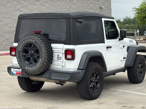 Certified 2020 Jeep Wrangler Sport AWD/4WD image 5